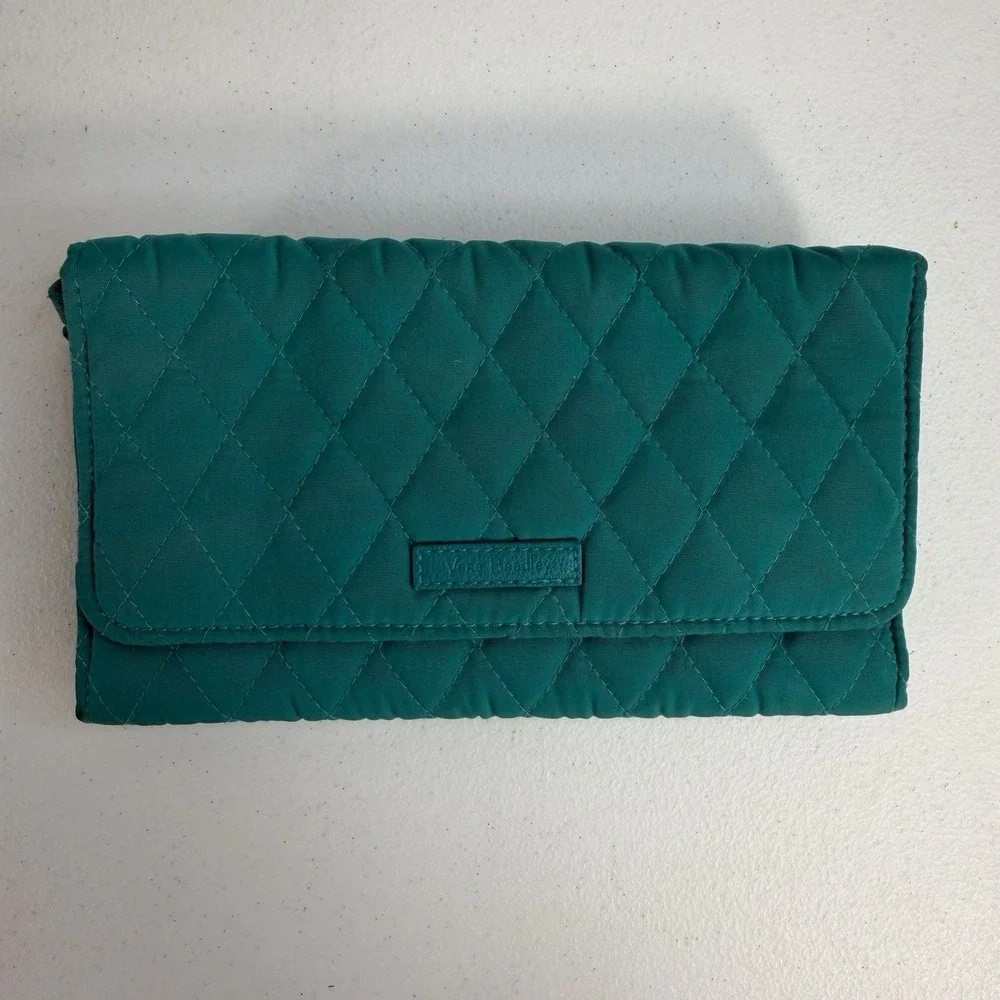 Vera Bradley Wallet Wristlet Quilted Turquoise Microfiber‎ Smartphone ID Holder